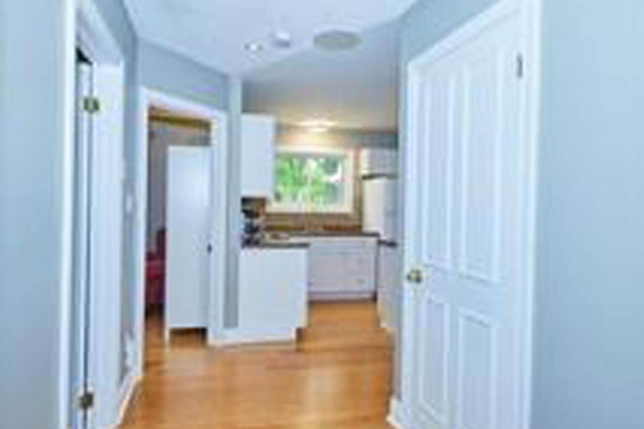 Maple Tree Cottage License # 058-2022 Niagara-on-the-Lake Екстериор снимка